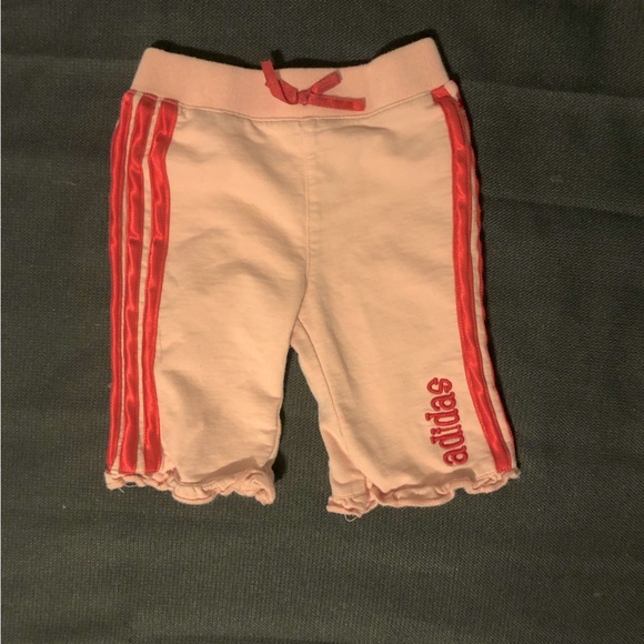 ⭐️⭐️Addidas 24 HR DISCOUNT⭐️⭐️ - Picture 3 of 5